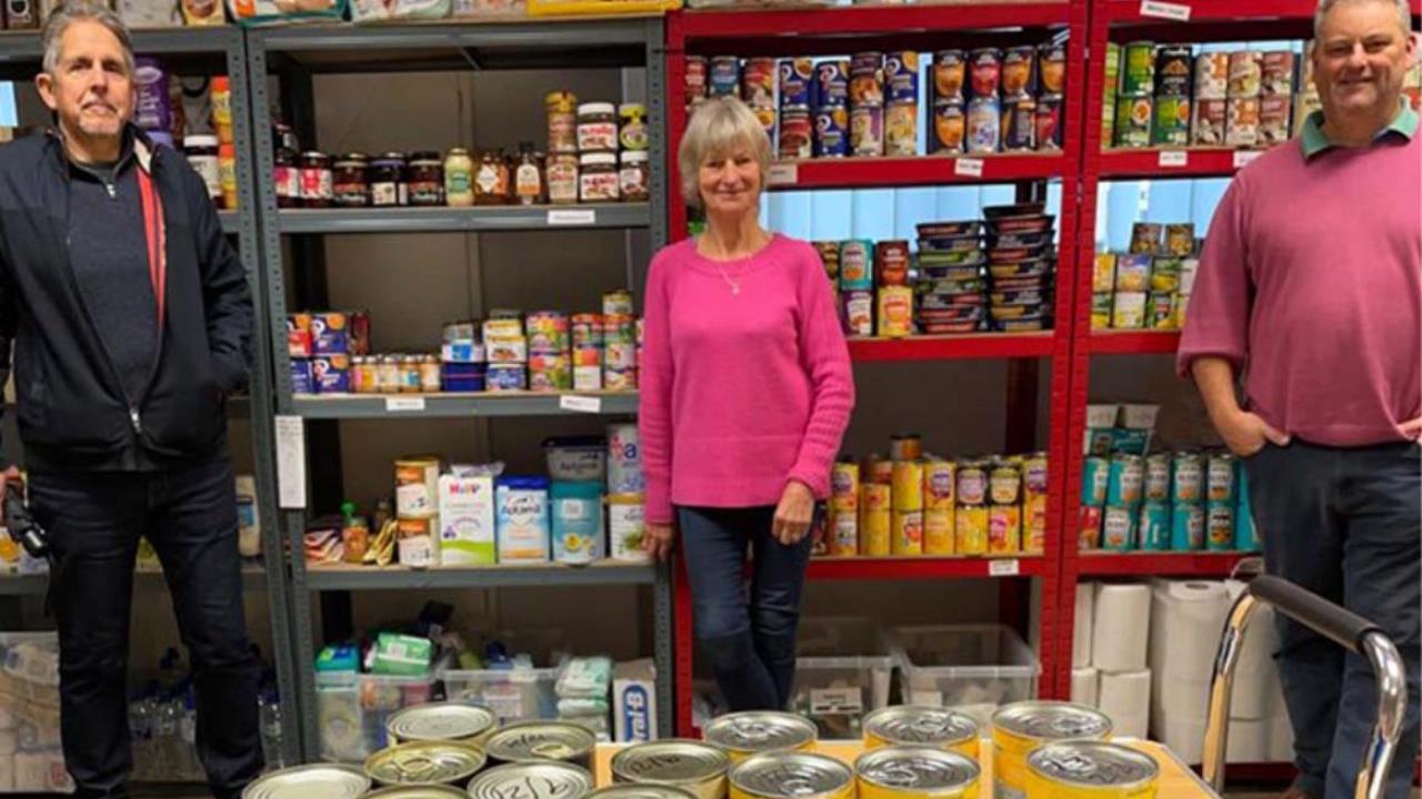 Redrow - News - South Midlands - Jubilee Foodbank Donation