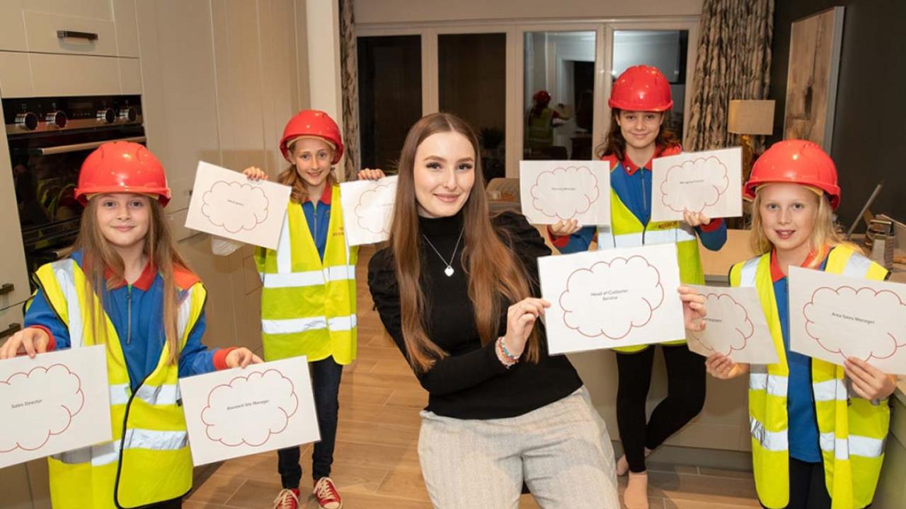 Redrow - News - Lancashire - Girl Guides Women in Construction