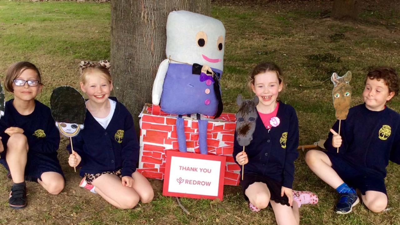 Redrow - News - Midlands - Stoneydelph Primary School Donation