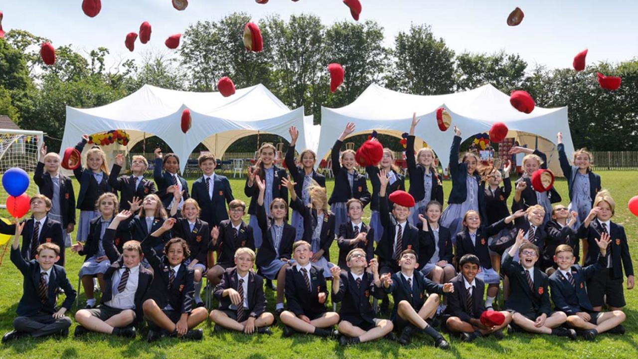 Redrow - News - Eastern - St Peters School Donation