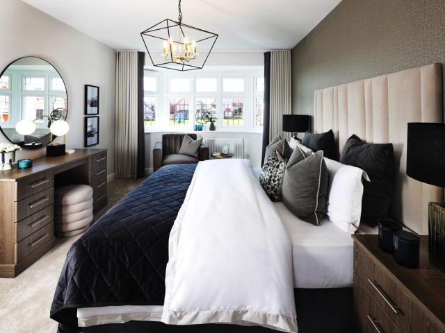 The Oxford Lifestyle Master Bedroom 2