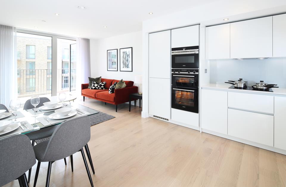 51180 - Lounge and Kitchen
