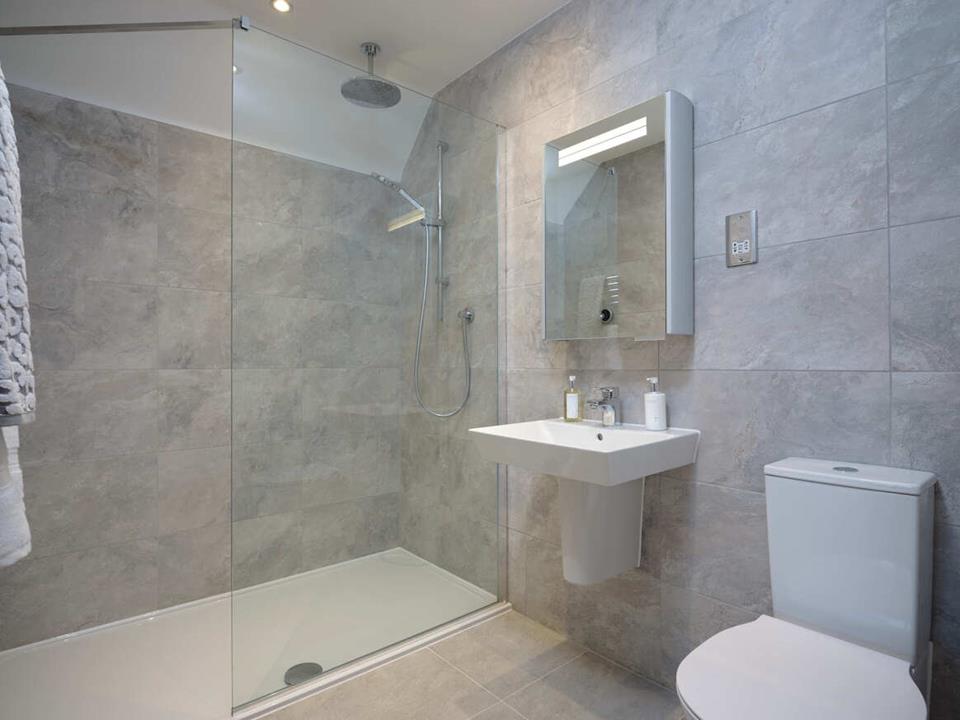 52512- Harrogate Bathroom