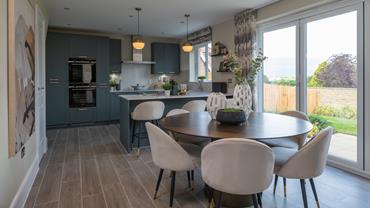 Redrow - Heritage - The Hamstead - Kitchen Dining