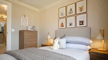 redrow-heritage-the-highgrove-bedroom-2