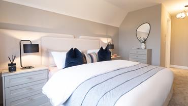 redrow-heritage-the-marlow-main-bedroom