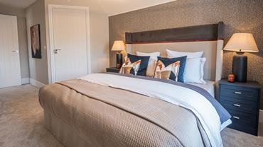 redrow-heritage-the-shaftesbury-main-bedroom