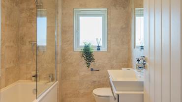 redrow-heritage-the-welwyn-bathroom