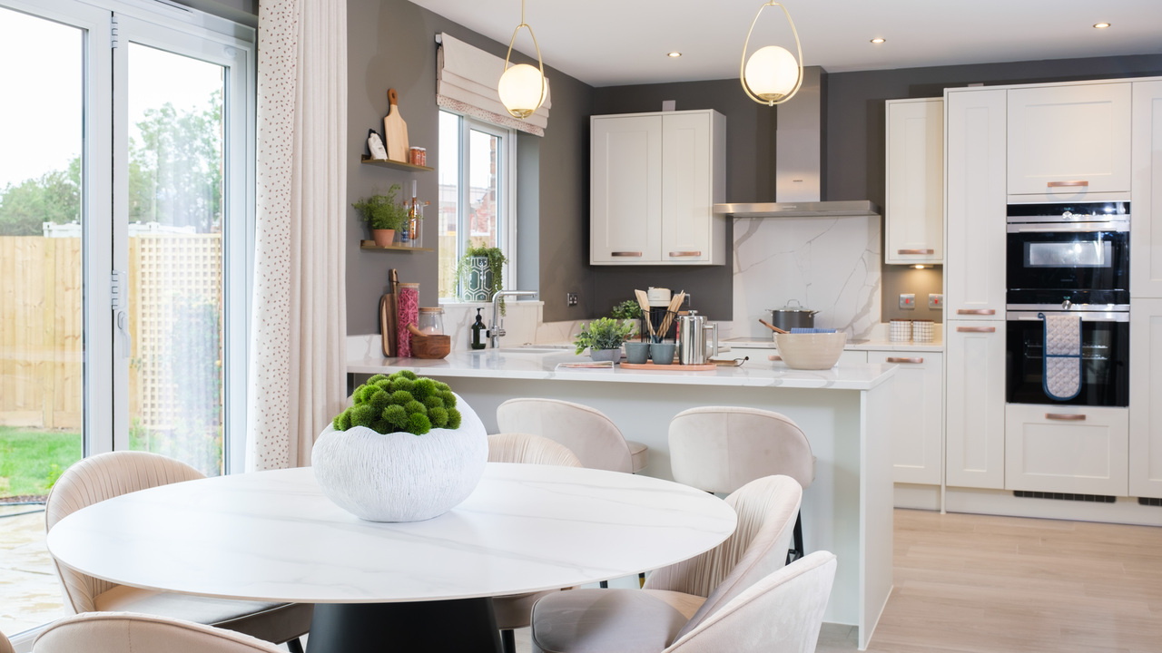 Redrow - Inspiration - The Hidden Costs - Open Plan Kitchen Dining