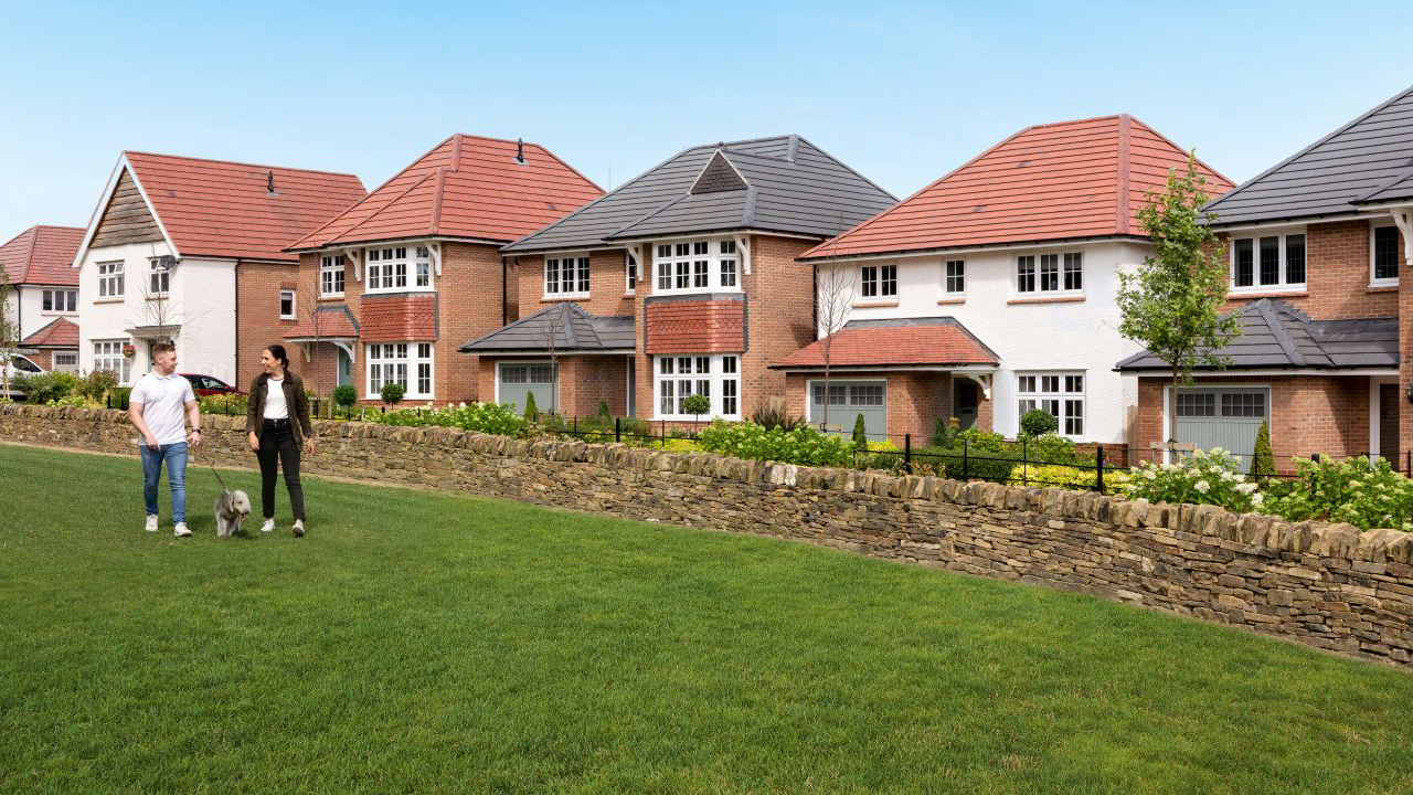 Redrow- Inspiration - Moving to a new home with pets - dog walkers on development