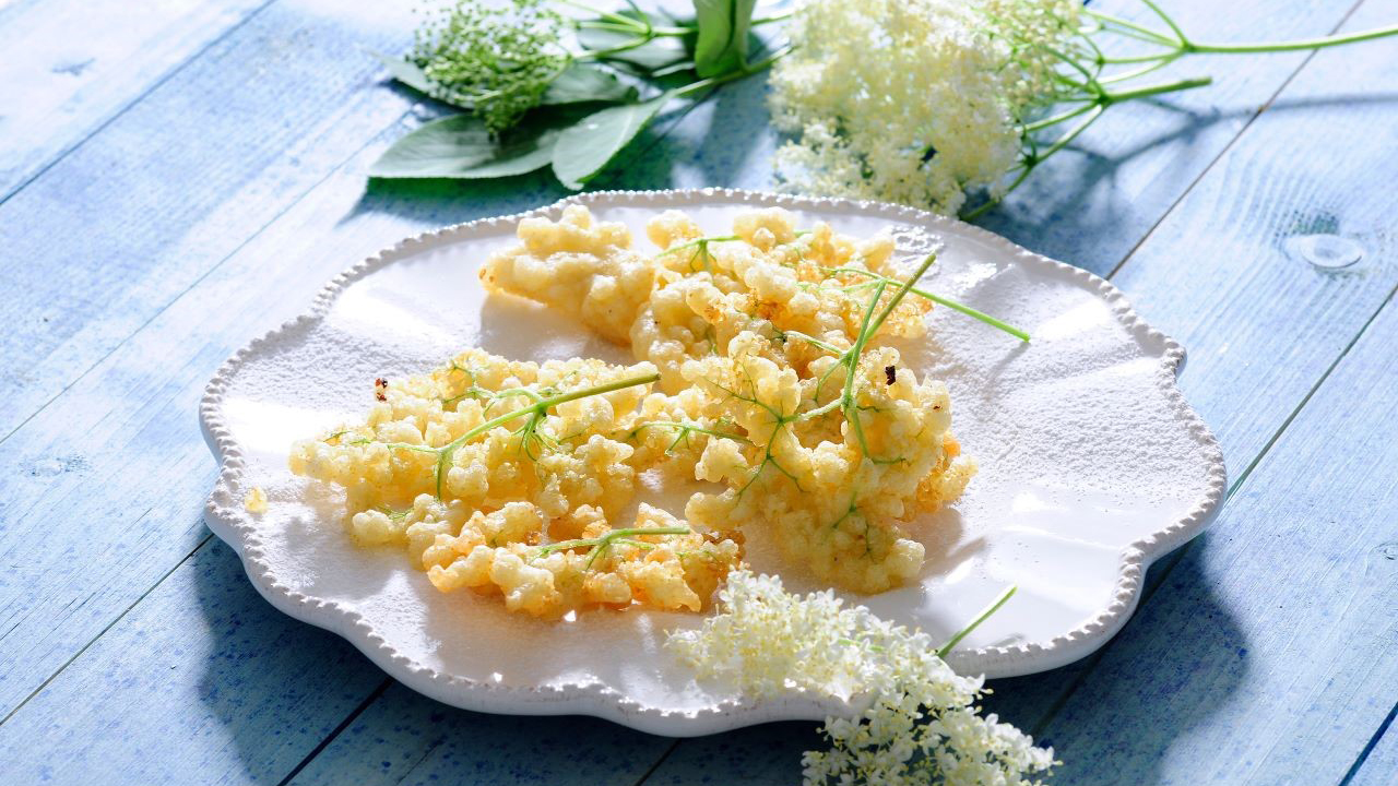 Redrow | Inspiration | Elder Flower Fritters Redrow | Inspiration | Elder Flower Fritters