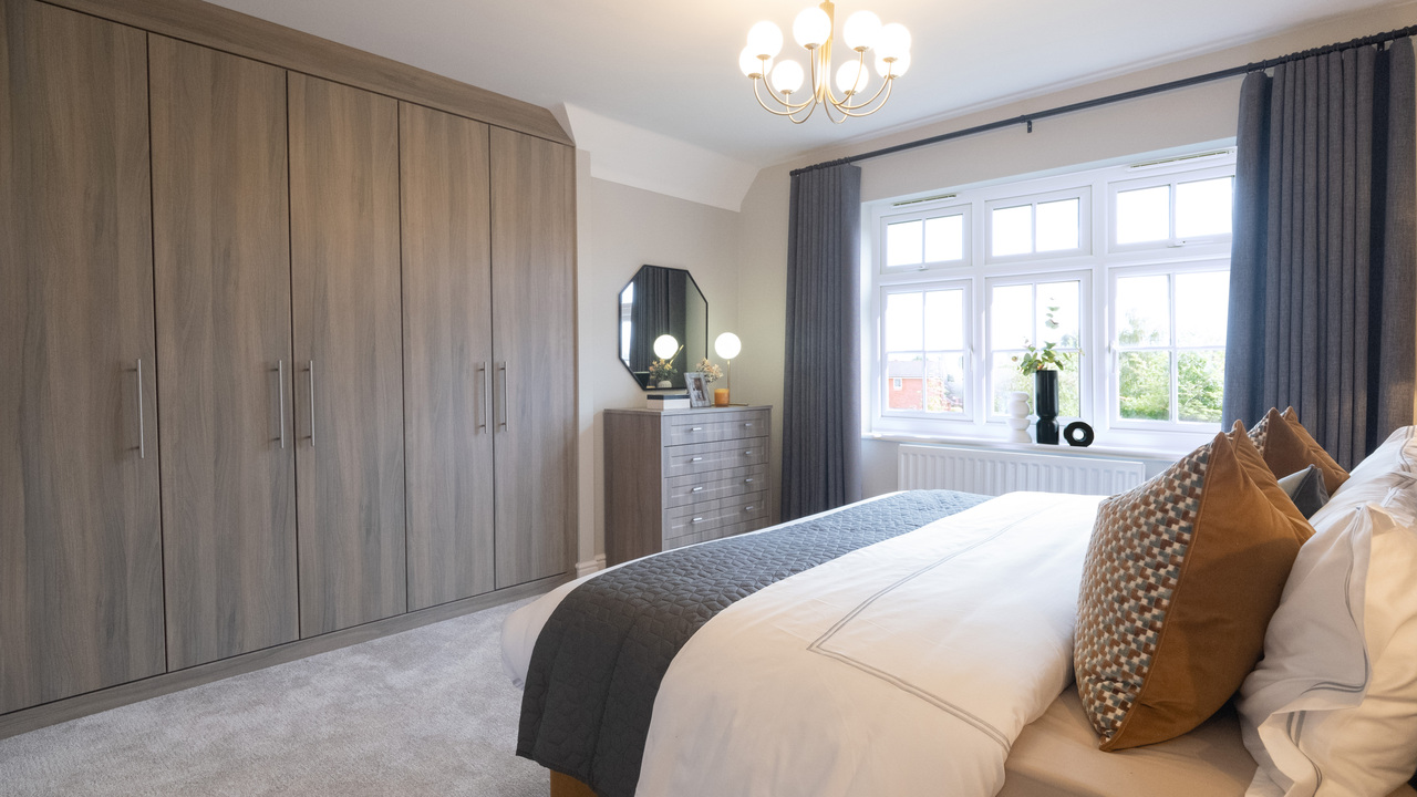 Redrow - Inspiration - The Cambridge with fitted wardrobe in bedroom