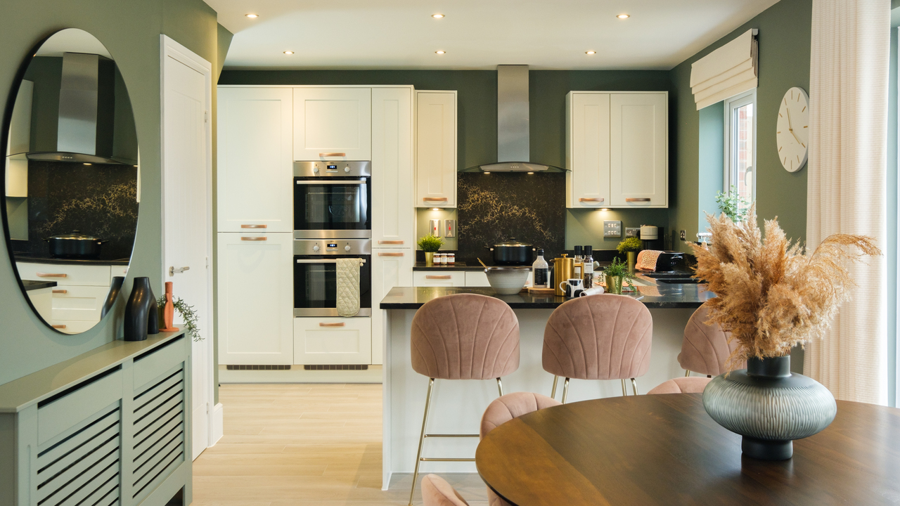 Redrow - Inspiration - The Hmpstead kitchen