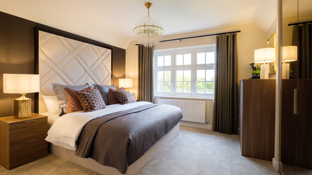 Redrow - Inspiration - 50s Hollywood Glamour Bedroom