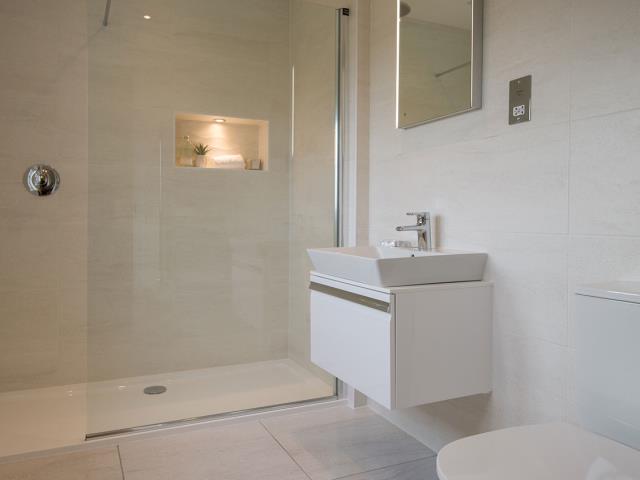 Balmoral-Bathroom-Shower-40394