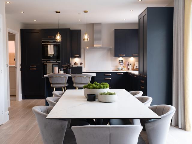 Redrow-Henley-Kitchen Dining-60551