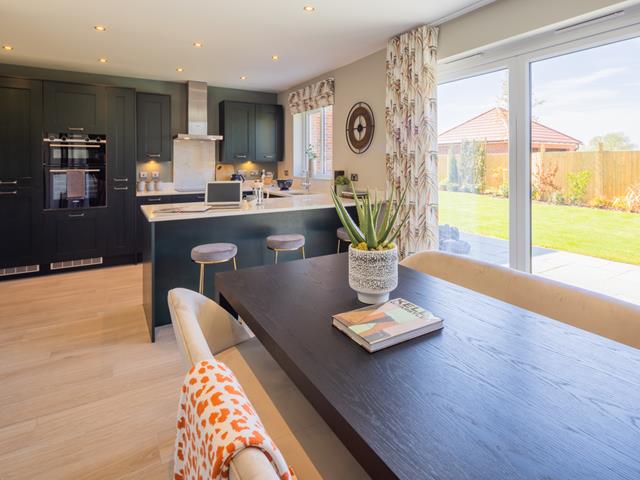 redrow-the-welwyn-kitchen-dining-59623