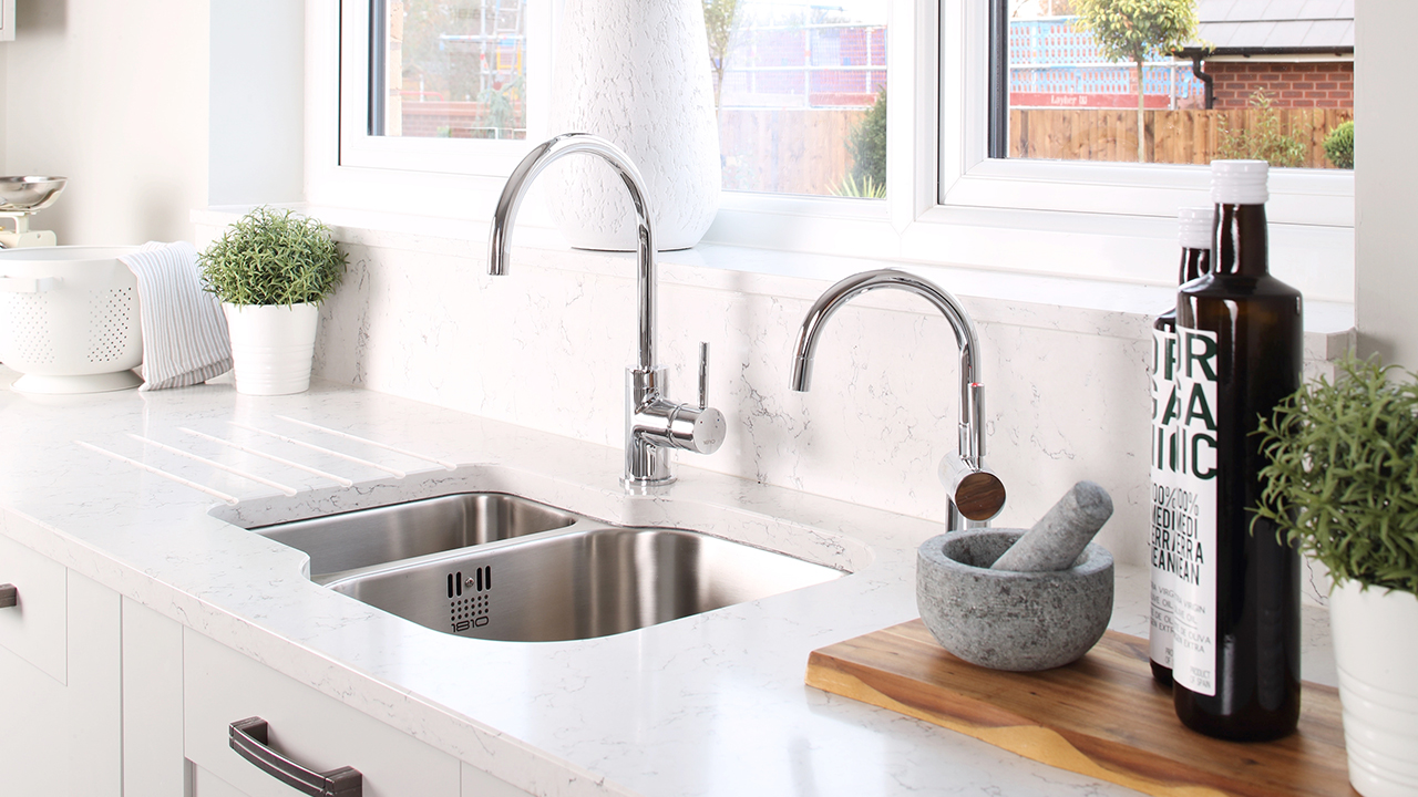 CP - Cambridge - kitchen sink feature - 46131