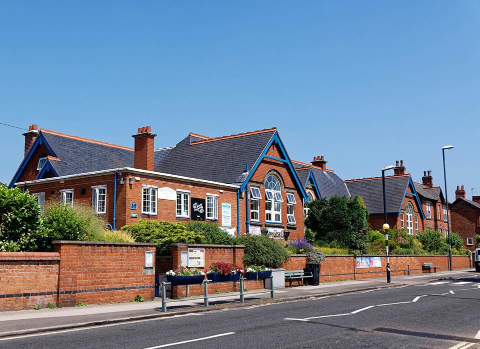 Hackwood Grange-location-school